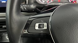 2019 (69) VOLKSWAGEN POLO 1.0 TSI 95 SE 5dr 5448988