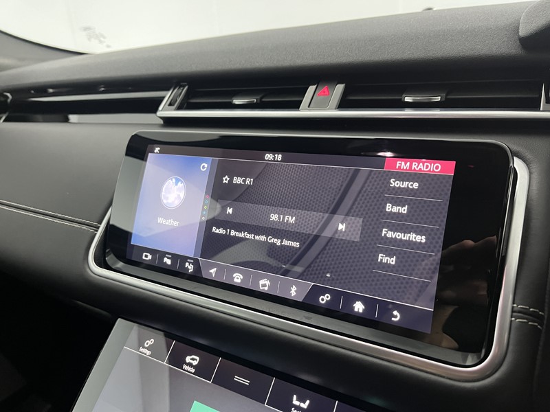 2020 (70) LAND ROVER RANGE ROVER VELAR 2.0 D240 R-Dynamic HSE 5dr Auto 5476143