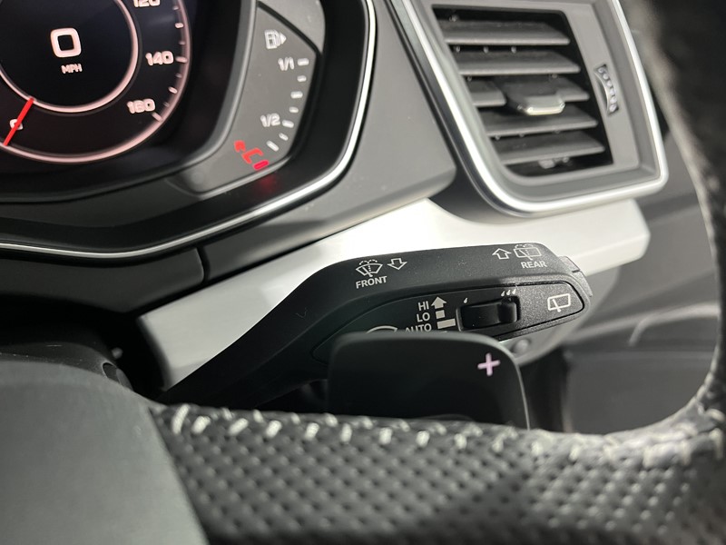 2020 (70) AUDI Q5 40 TDI Quattro S Line 5dr S Tronic 5492355