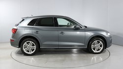 2020 (70) AUDI Q5 40 TDI Quattro S Line 5dr S Tronic 5492333