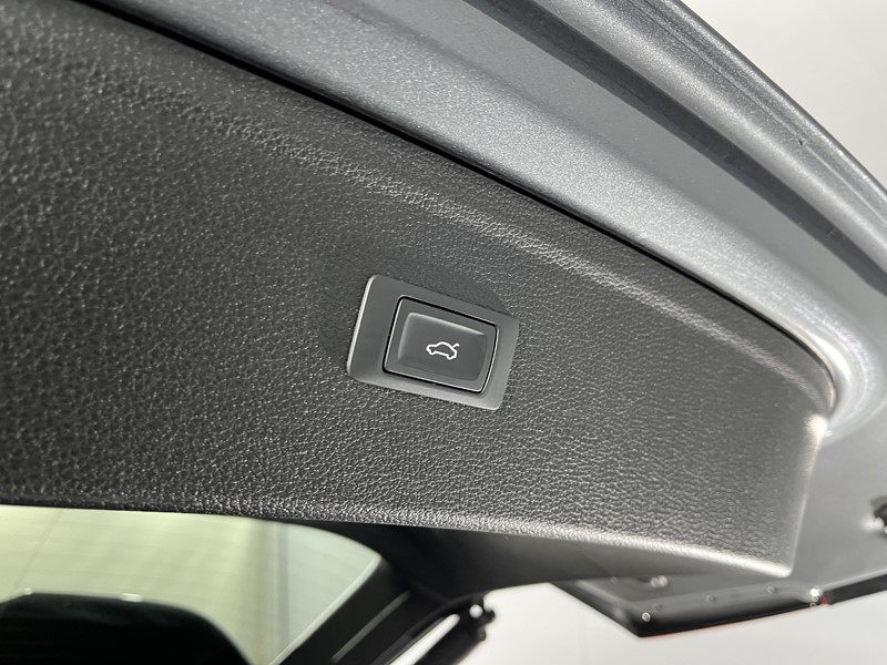 2020 (70) AUDI Q5 40 TDI Quattro S Line 5dr S Tronic 5492373
