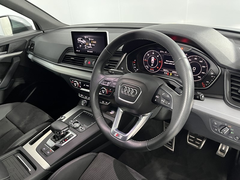 2020 (70) AUDI Q5 40 TDI Quattro S Line 5dr S Tronic 5492336