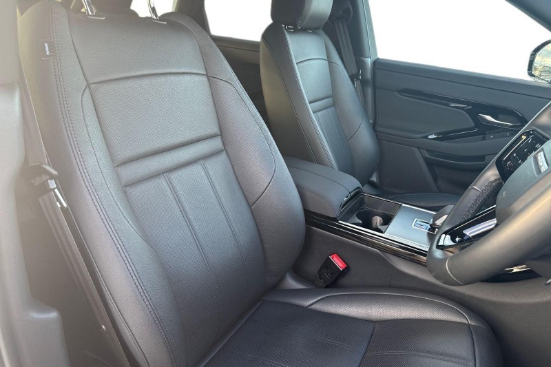 2025 (74) LAND ROVER RANGE ROVER EVOQUE 2.0 D200 Dynamic SE 5dr Auto 4960738