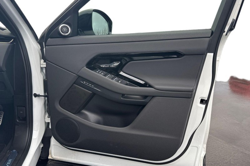 2025 (74) LAND ROVER RANGE ROVER EVOQUE 2.0 D200 Dynamic SE 5dr Auto 4960734