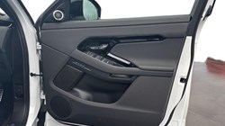 2025 (74) LAND ROVER RANGE ROVER EVOQUE 2.0 D200 Dynamic SE 5dr Auto 4960734