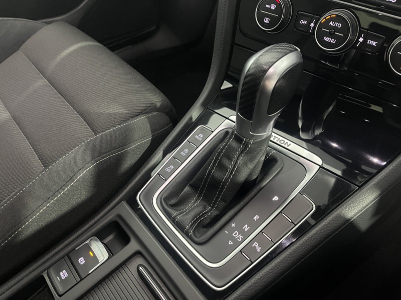 2019 (19) VOLKSWAGEN GOLF 2.0 TSI 300 R 5dr 4MOTION DSG 5502601