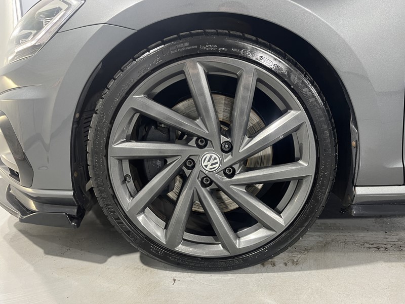 2019 (19) VOLKSWAGEN GOLF 2.0 TSI 300 R 5dr 4MOTION DSG 5502605