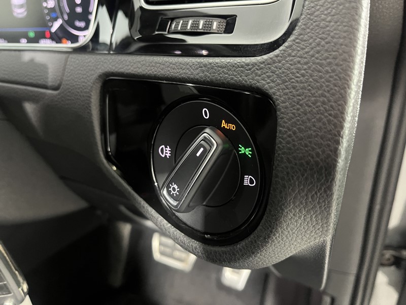 2019 (19) VOLKSWAGEN GOLF 2.0 TSI 300 R 5dr 4MOTION DSG 5502612