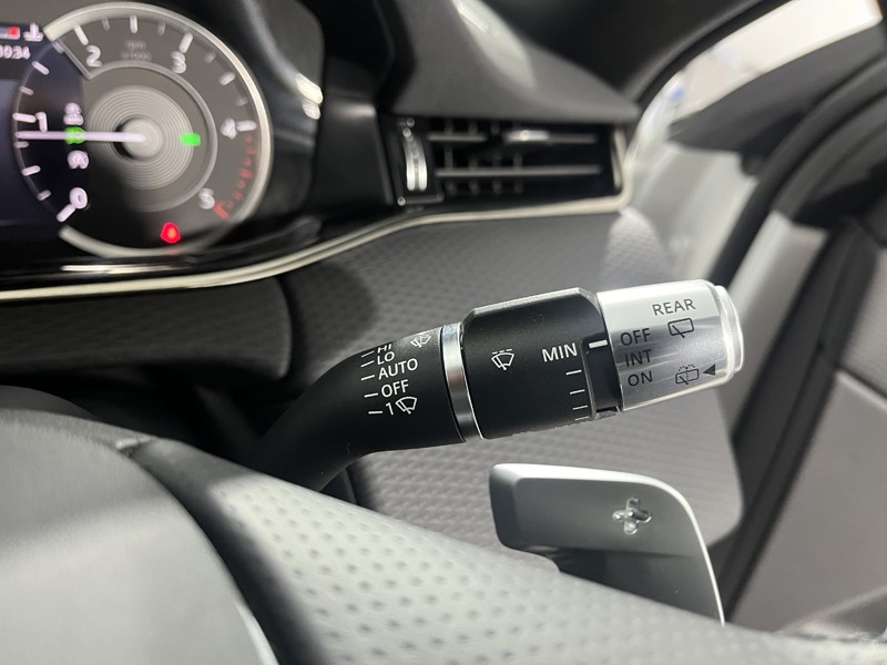 2021 (21) LAND ROVER RANGE ROVER EVOQUE 2.0 D165 R-Dynamic S 5dr Auto 5498321