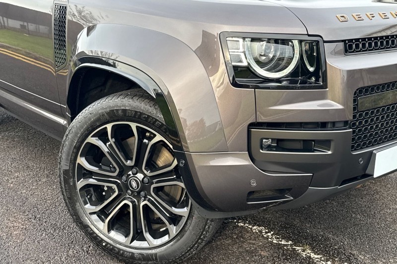  LAND ROVER DEFENDER 4.4 P635 Octa 110 5dr Auto 4755463