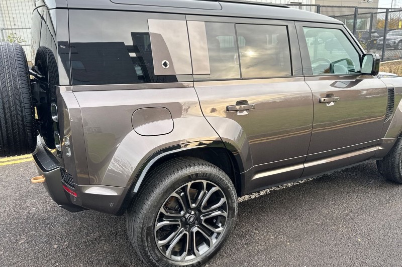 LAND ROVER DEFENDER 4.4 P635 Octa 110 5dr Auto 4755472