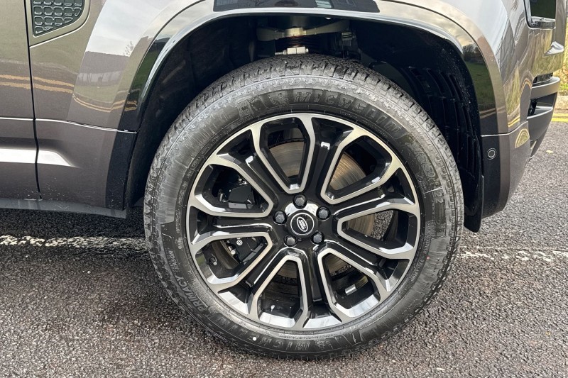  LAND ROVER DEFENDER 4.4 P635 Octa 110 5dr Auto 4755432