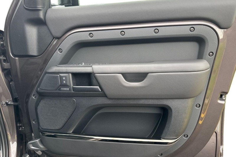  LAND ROVER DEFENDER 4.4 P635 Octa 110 5dr Auto 4755446