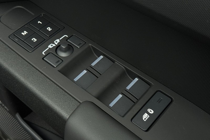  LAND ROVER DEFENDER 4.4 P635 Octa 110 5dr Auto 4755447