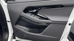 2025 (25) LAND ROVER RANGE ROVER EVOQUE 2.0 D165 S 5dr Auto 4960576
