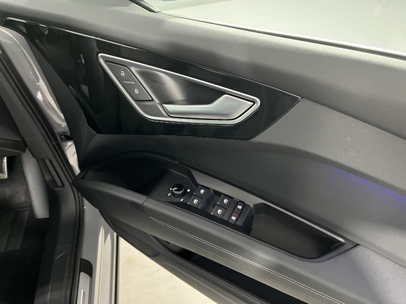 2024 (74) AUDI Q4 210kW 45 82kWh S Line 5dr Auto [Leather] 5492459