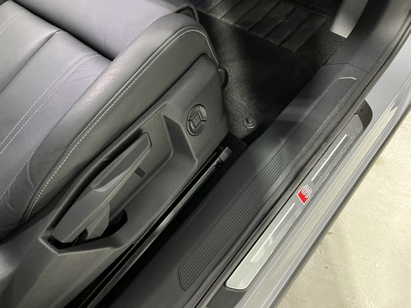 2024 (74) AUDI Q4 210kW 45 82kWh S Line 5dr Auto [Leather] 5492458