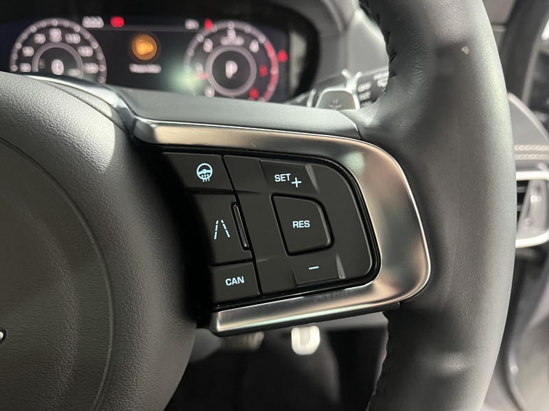 2020 (20) JAGUAR F-PACE 2.0d [180] Chequered Flag 5dr Auto AWD 5480244