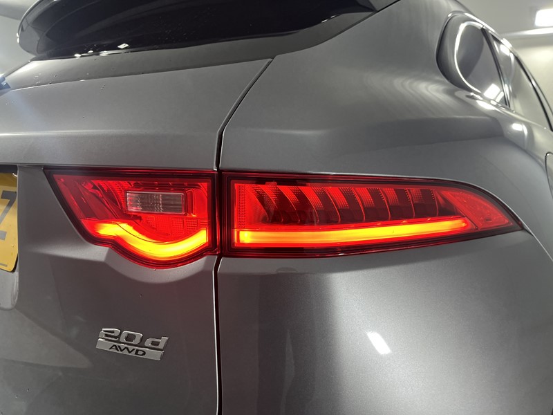 2020 (20) JAGUAR F-PACE 2.0d [180] Chequered Flag 5dr Auto AWD 5480261