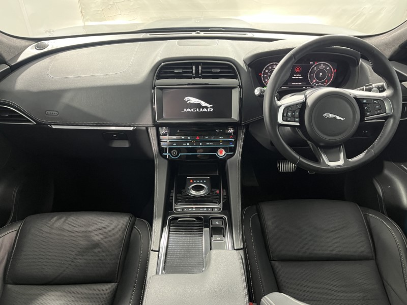 2020 (20) JAGUAR F-PACE 2.0d [180] Chequered Flag 5dr Auto AWD 5480222