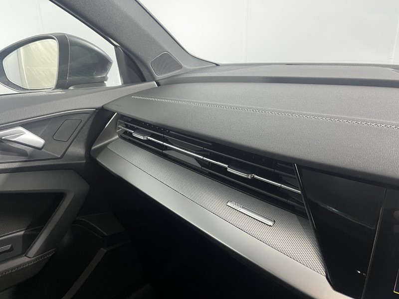 2021 (21) AUDI A3 35 TFSI S Line 5dr 5498367
