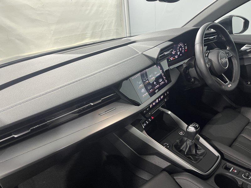 2021 (21) AUDI A3 35 TFSI S Line 5dr 5498348