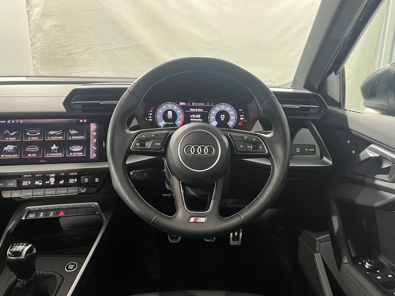 2021 (21) AUDI A3 35 TFSI S Line 5dr 5498346