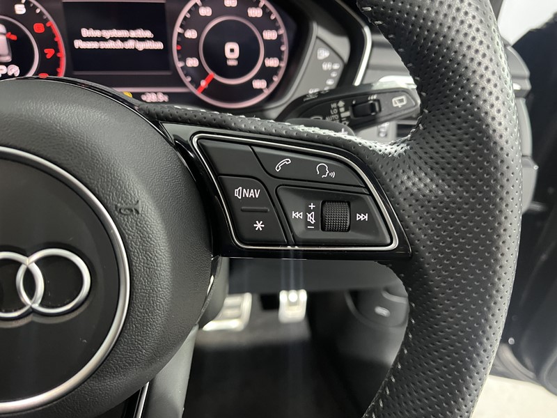 2019 (19) AUDI A4 40 TFSI Black Edition 5dr S Tronic 5552196
