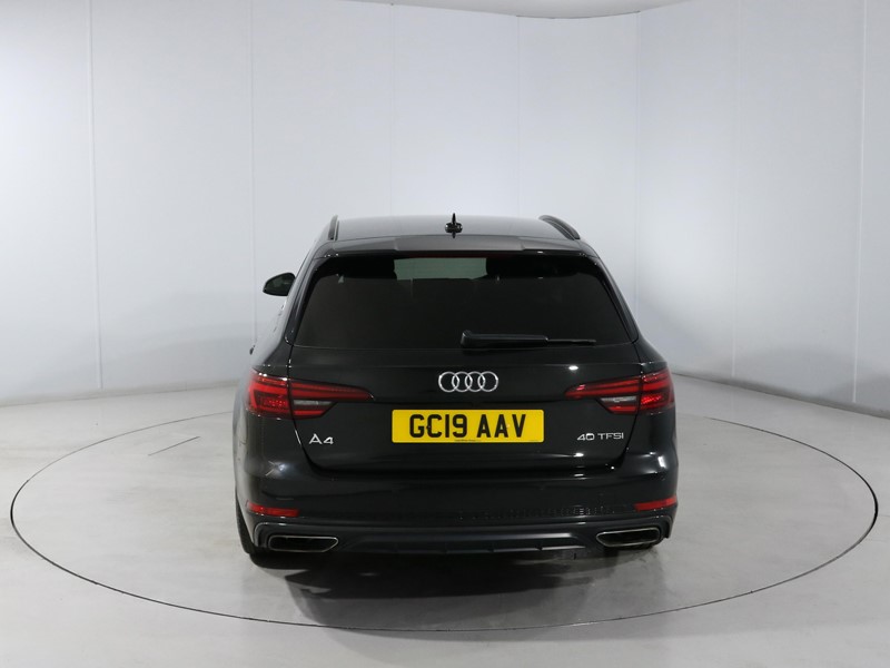 2019 (19) AUDI A4 40 TFSI Black Edition 5dr S Tronic 5552187