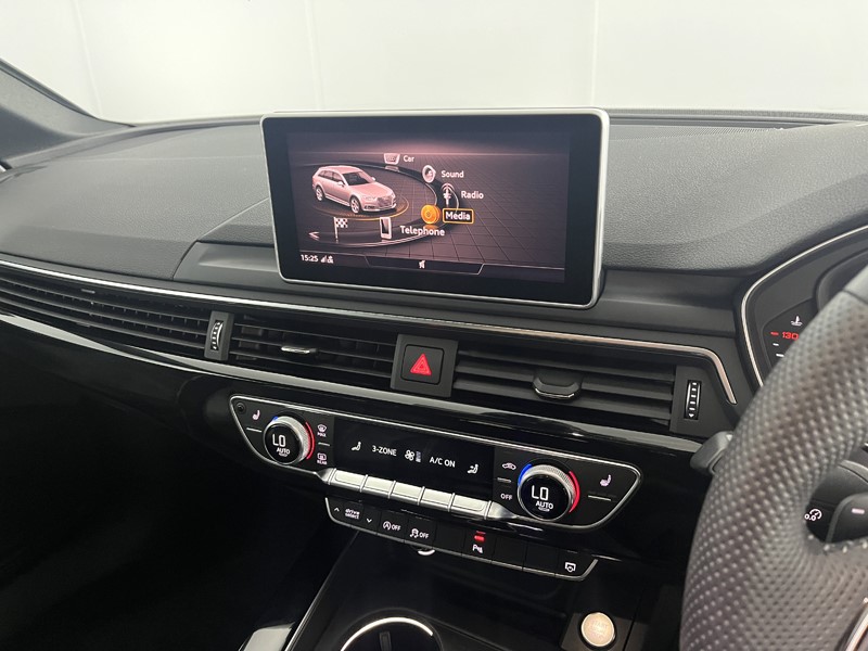 2019 (19) AUDI A4 40 TFSI Black Edition 5dr S Tronic 5552180