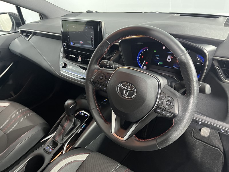 2022 (72) TOYOTA COROLLA 1.8 VVT-i Hybrid GR Sport 5dr CVT 5516744