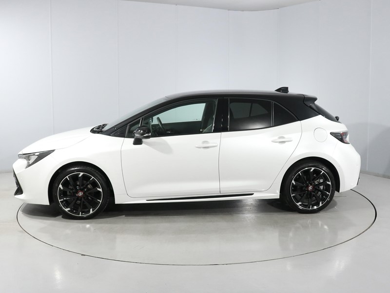 2022 (72) TOYOTA COROLLA 1.8 VVT-i Hybrid GR Sport 5dr CVT 5516781