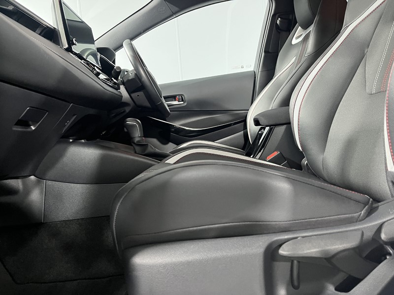 2022 (72) TOYOTA COROLLA 1.8 VVT-i Hybrid GR Sport 5dr CVT 5516770