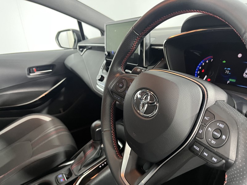 2022 (72) TOYOTA COROLLA 1.8 VVT-i Hybrid GR Sport 5dr CVT 5516760