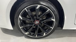 2022 (72) TOYOTA COROLLA 1.8 VVT-i Hybrid GR Sport 5dr CVT 5516752