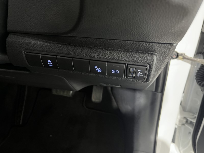 2022 (72) TOYOTA COROLLA 1.8 VVT-i Hybrid GR Sport 5dr CVT 5516759