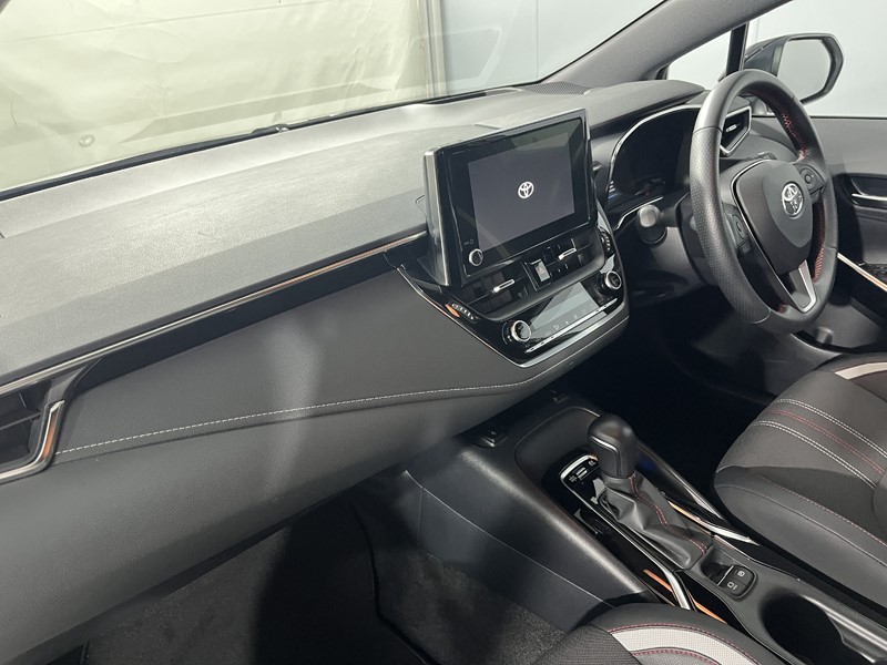 2022 (72) TOYOTA COROLLA 1.8 VVT-i Hybrid GR Sport 5dr CVT 5516745