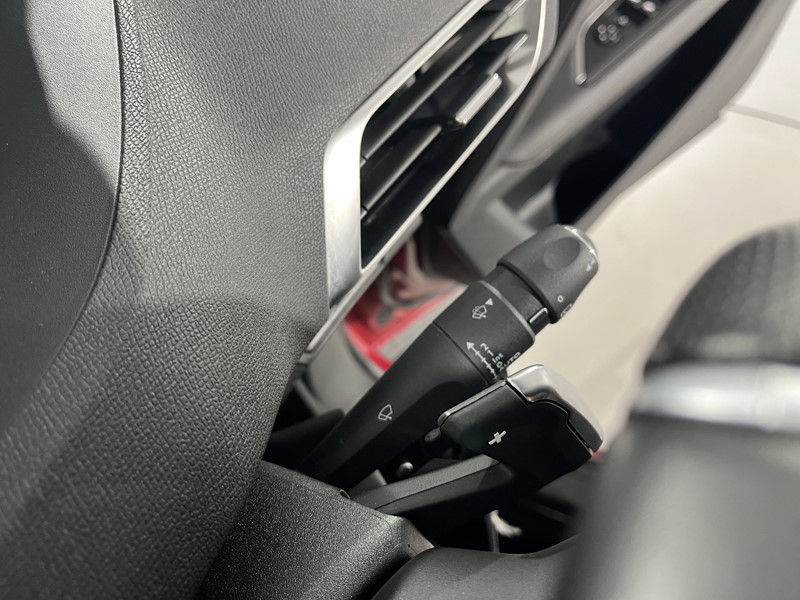 2021 (21) PEUGEOT 3008 1.2 PureTech GT Line 5dr EAT8 5522219
