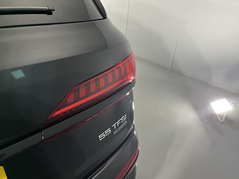 2022 (72) AUDI Q7 55 TFSI Quattro Black Edition 5dr Tiptronic 5522487