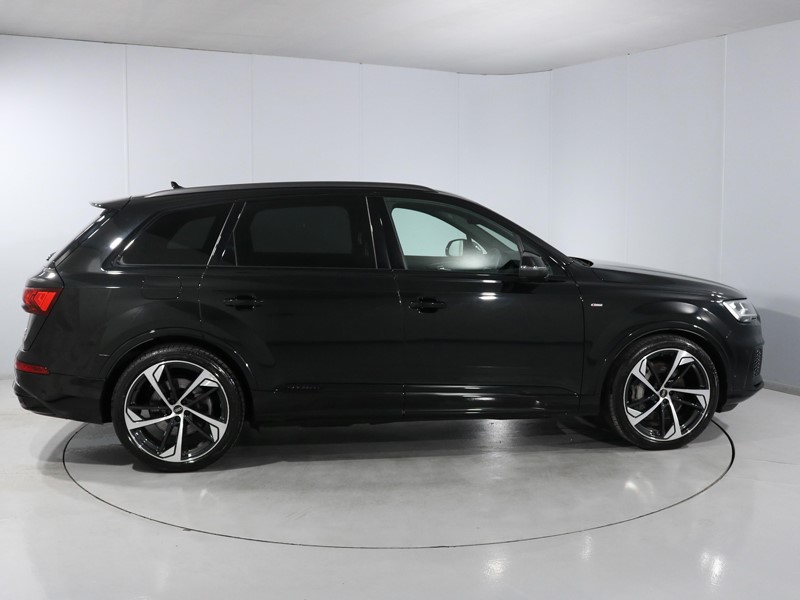 2022 (72) AUDI Q7 55 TFSI Quattro Black Edition 5dr Tiptronic 5522448