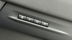 2025 (25) LAND ROVER RANGE ROVER EVOQUE 2.0 D165 S 5dr Auto 4992464