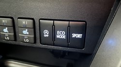2017 (66) TOYOTA RAV4 2.0 V-matic Excel TSS 5dr CVT 5540004