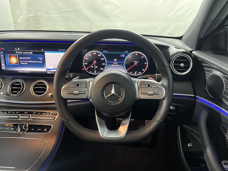 2019 (69) MERCEDES-BENZ E CLASS E220d 4Matic AMG Line 4dr 9G-Tronic 5587399