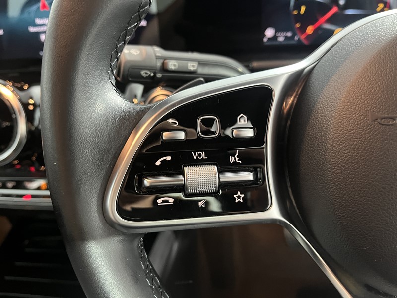 2021 (21) MERCEDES-BENZ GLA 200 Sport Executive 5dr Auto 5543913