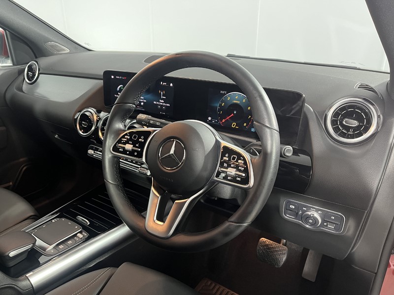 2021 (21) MERCEDES-BENZ GLA 200 Sport Executive 5dr Auto 5543896