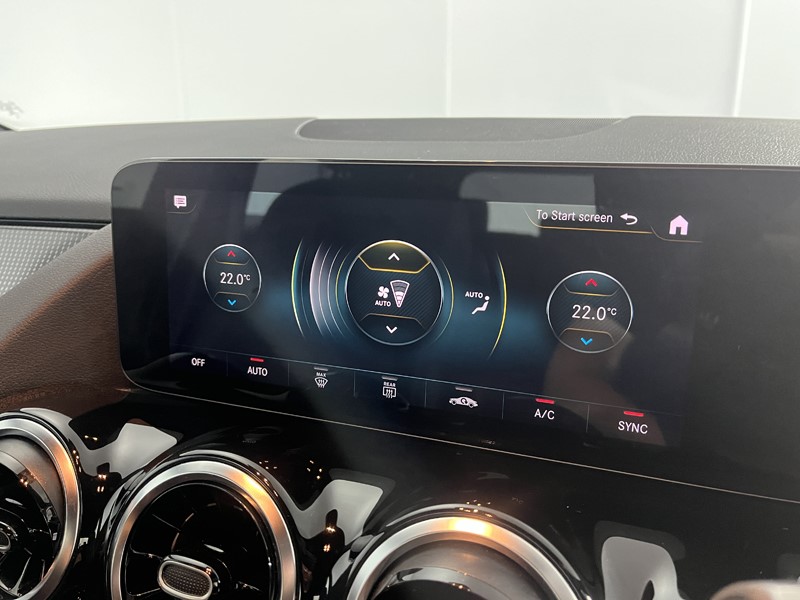 2021 (21) MERCEDES-BENZ GLA 200 Sport Executive 5dr Auto 5543920