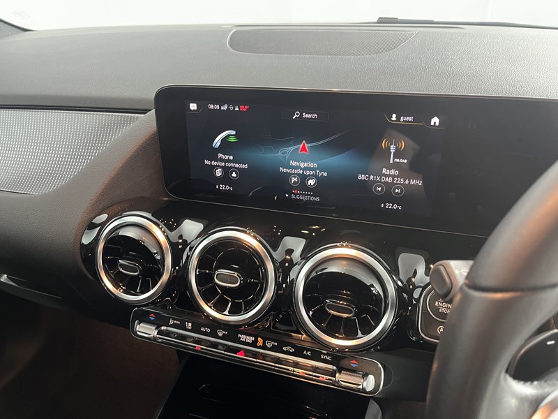 2021 (21) MERCEDES-BENZ GLA 200 Sport Executive 5dr Auto 5543898