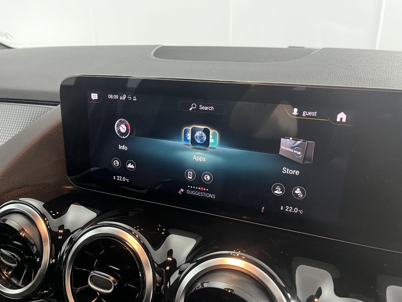 2021 (21) MERCEDES-BENZ GLA 200 Sport Executive 5dr Auto 5543918