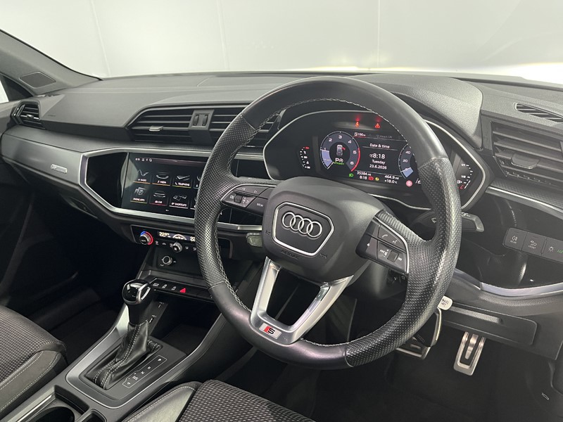 2021 (70) AUDI Q3 35 TDI S Line 5dr S Tronic 5539937
