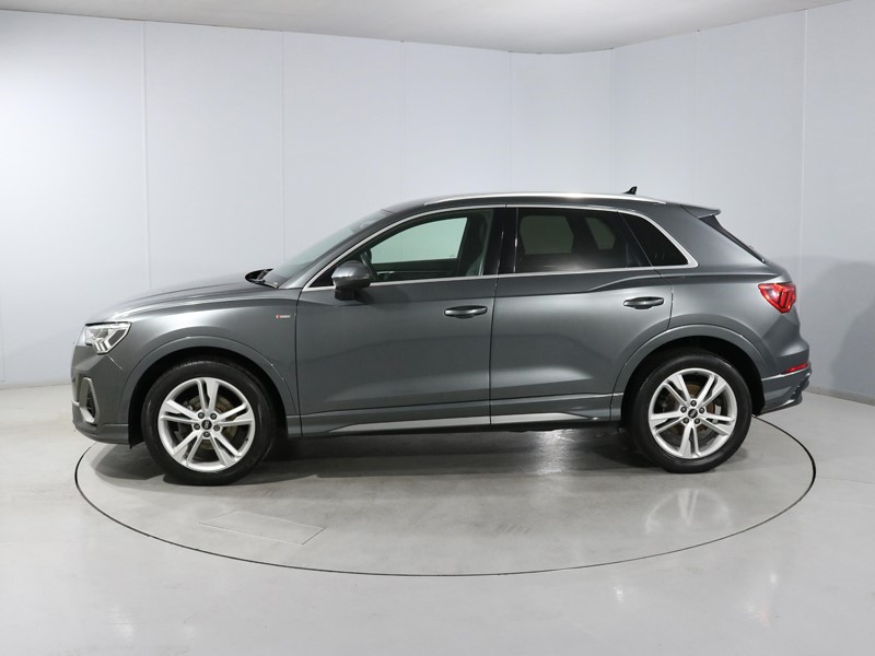 2021 (70) AUDI Q3 35 TDI S Line 5dr S Tronic 5539974